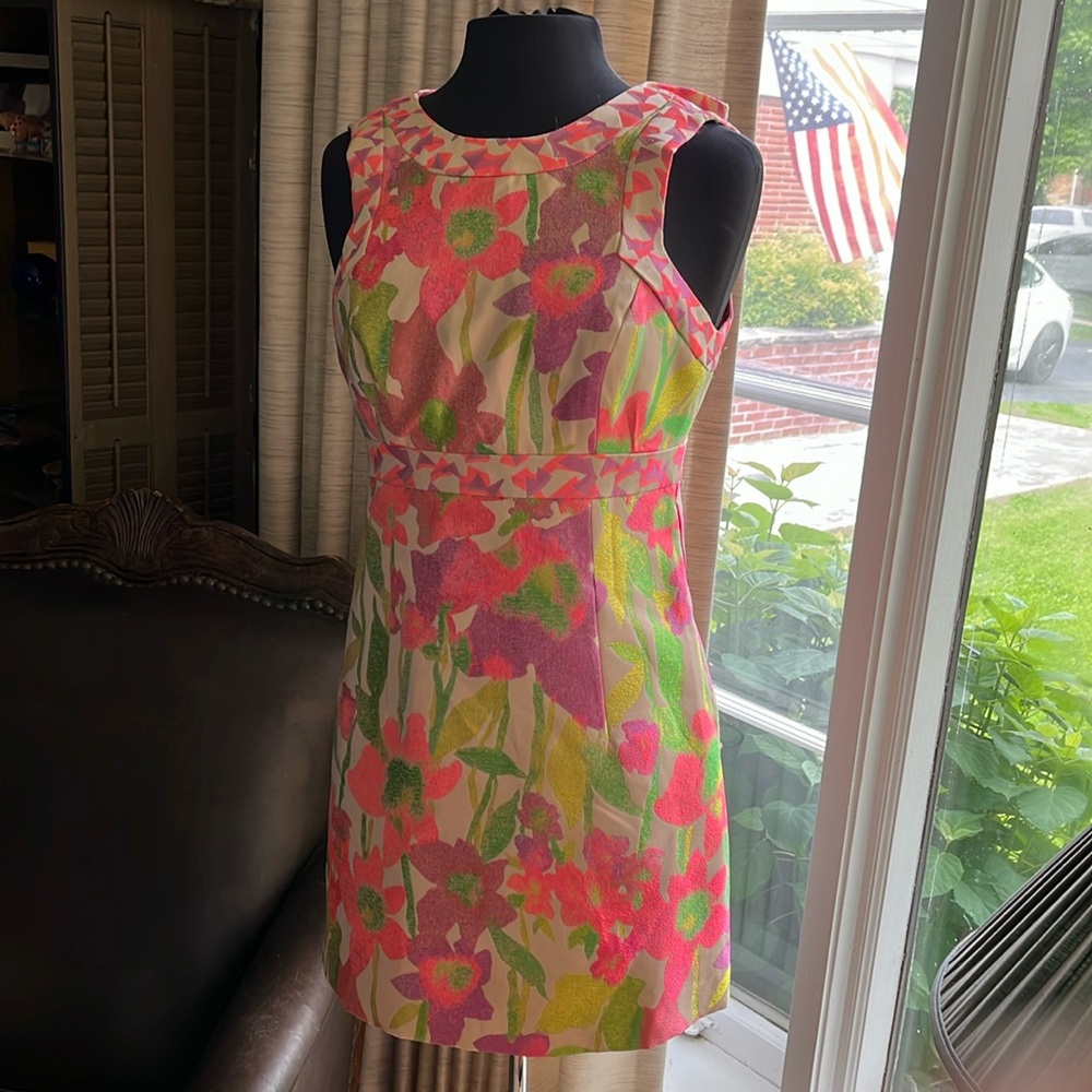 So so pretty floral Trina Turk dress.   Size 4
